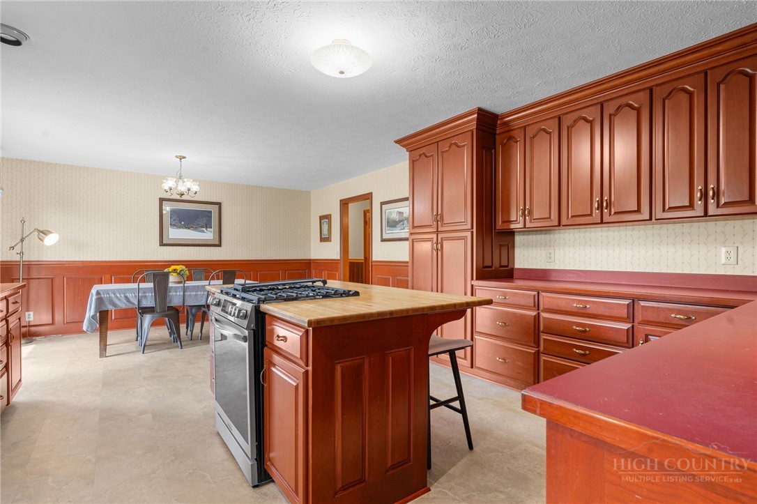 1701 Nc Highway 16 N Property Photo 27