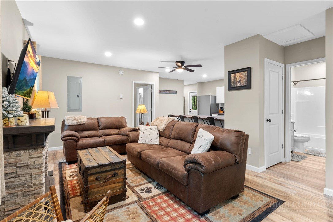 100 Teaberry Trail Property Photo 6