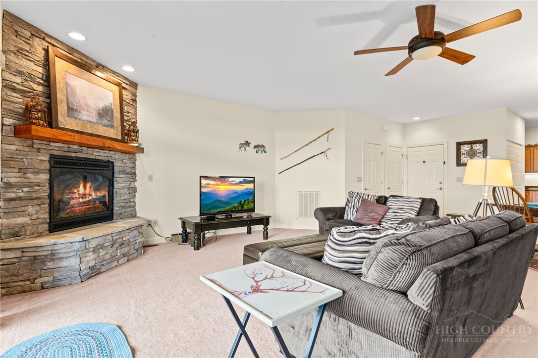 146 Pleasant View 10-c Property Photo 7