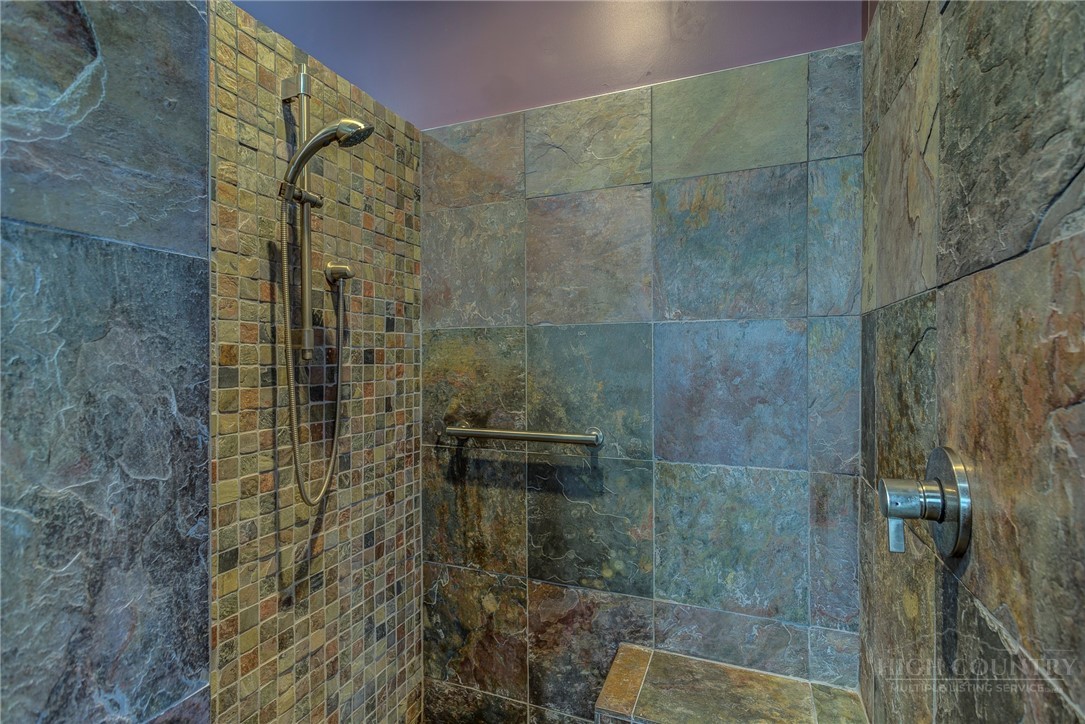 1267 Seven Devils Road 2a Property Photo 13