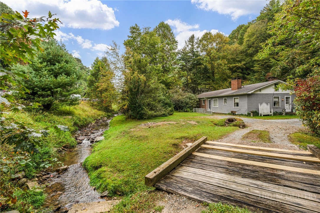 1794 Highway 105 Property Photo 1