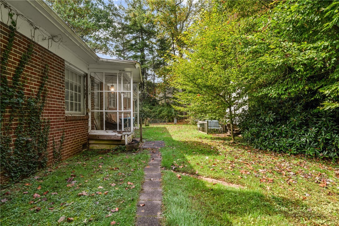 1794 Highway 105 Property Photo 8