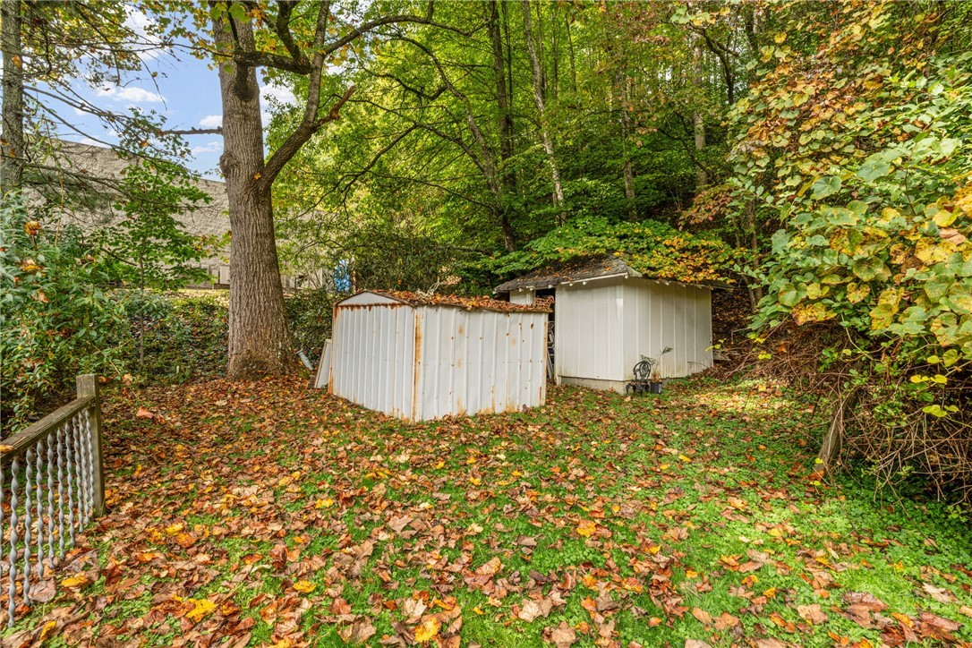 1794 Highway 105 Property Photo 10