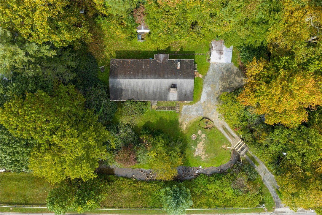 1794 Highway 105 Property Photo 13