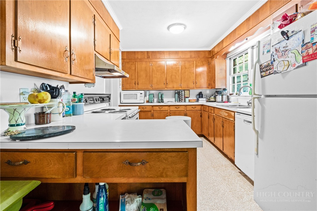 1794 Highway 105 Property Photo 23