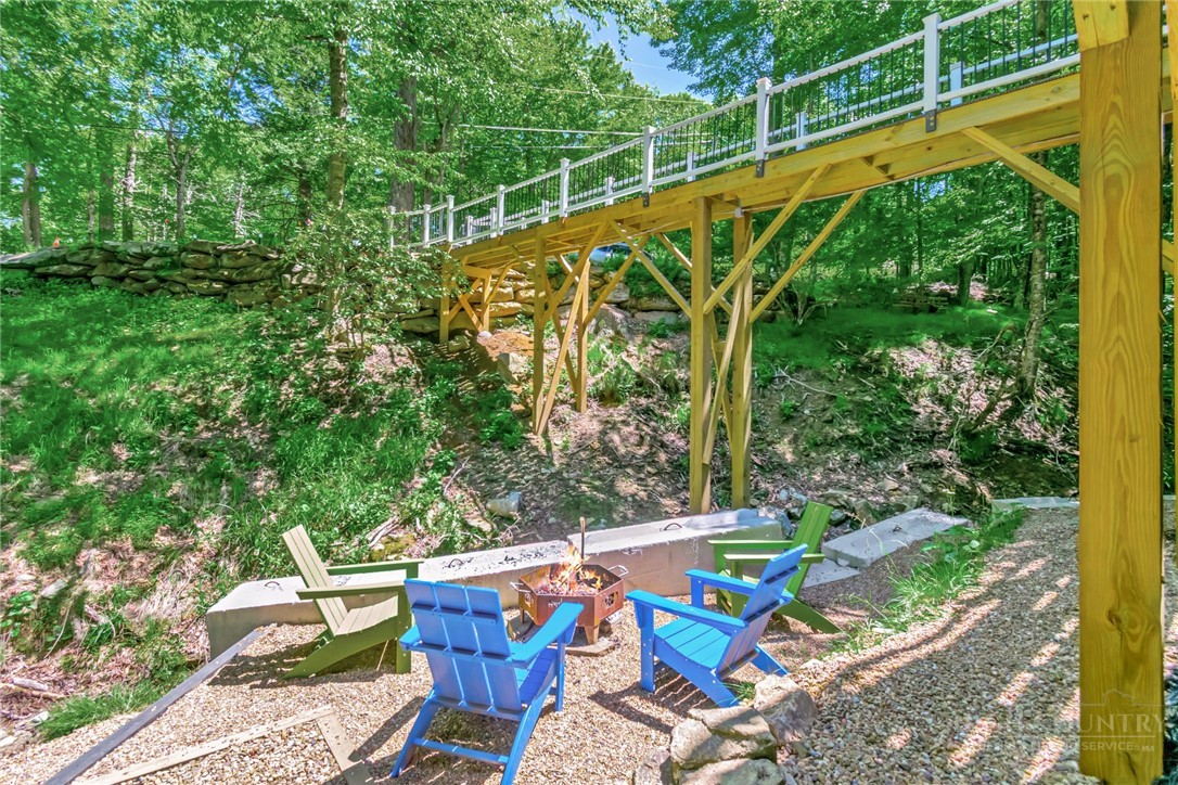 136 Staghorn Hollow Property Photo 3