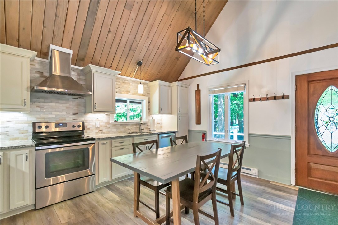136 Staghorn Hollow Property Photo 11