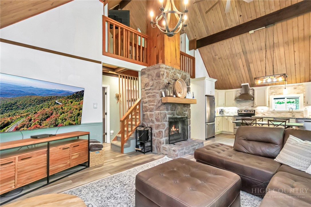 136 Staghorn Hollow Property Photo 14
