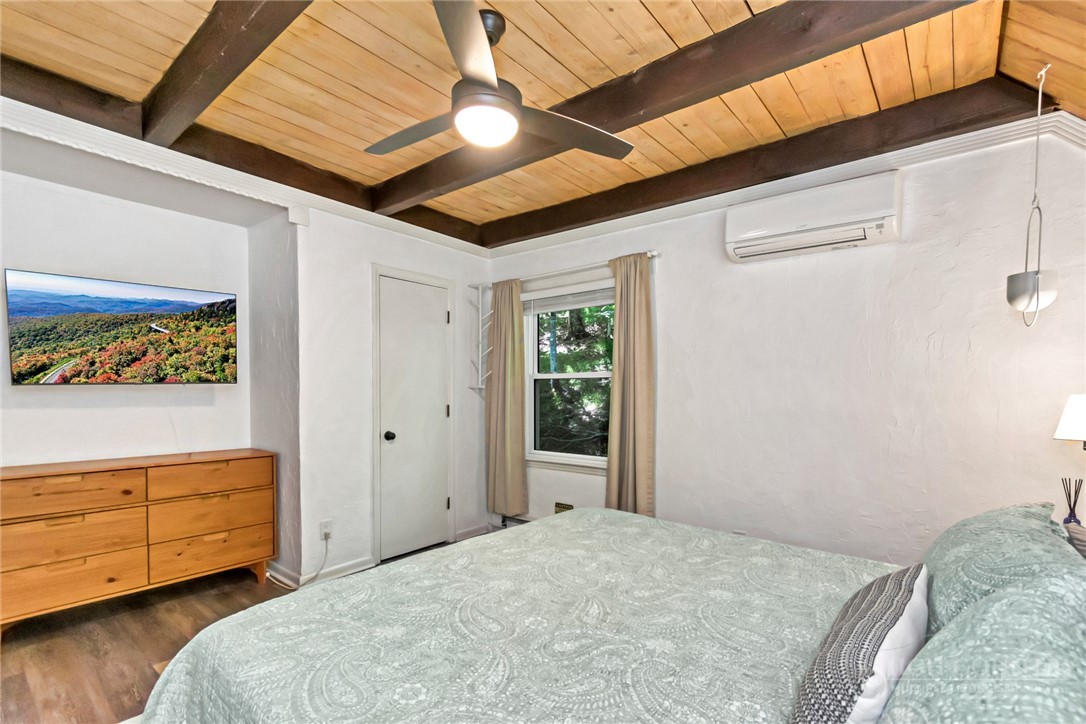136 Staghorn Hollow Property Photo 21