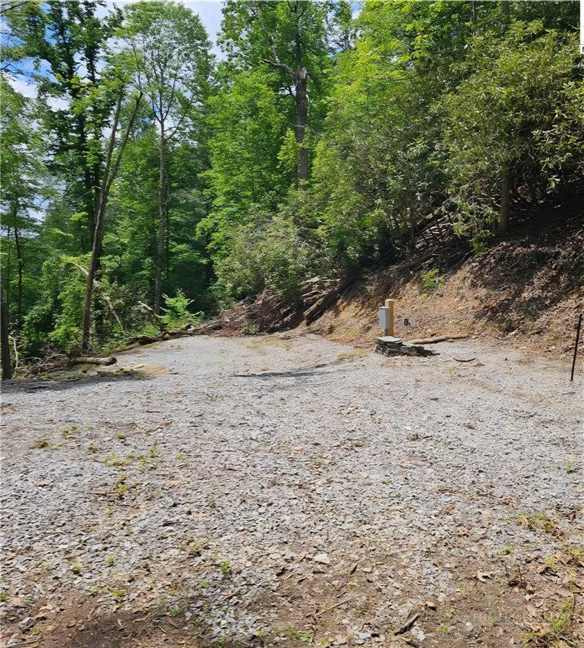 476 Locust Road Property Photo 2