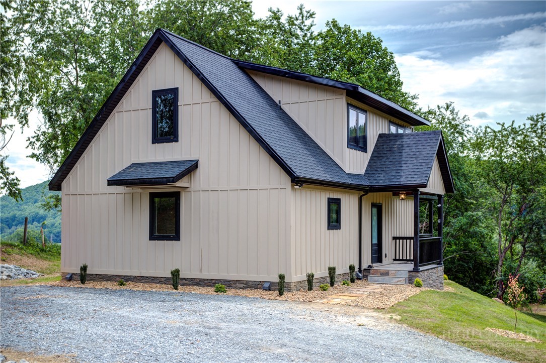 180 Twin Oaks Mountain Boulevard Property Photo 2