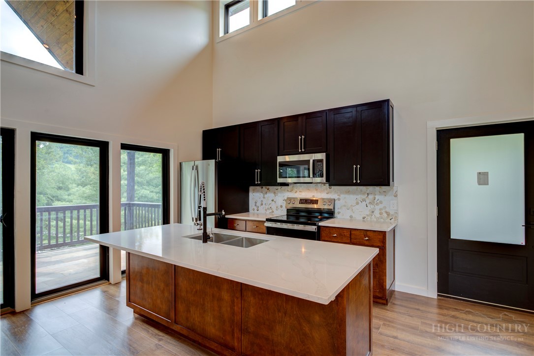 180 Twin Oaks Mountain Boulevard Property Photo 18