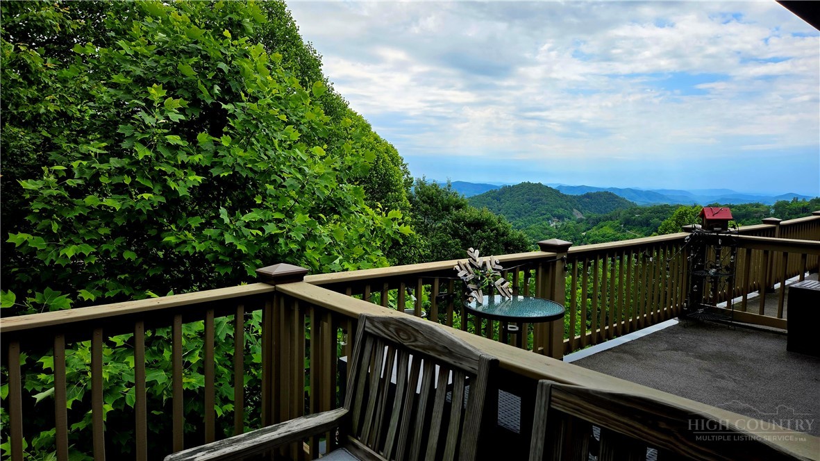 5854 Blowing Rock Boulevard 2 Property Photo 1