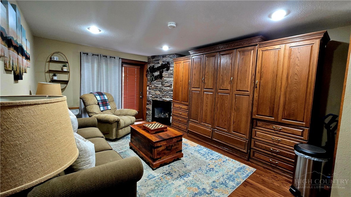 5854 Blowing Rock Boulevard 2 Property Photo 5