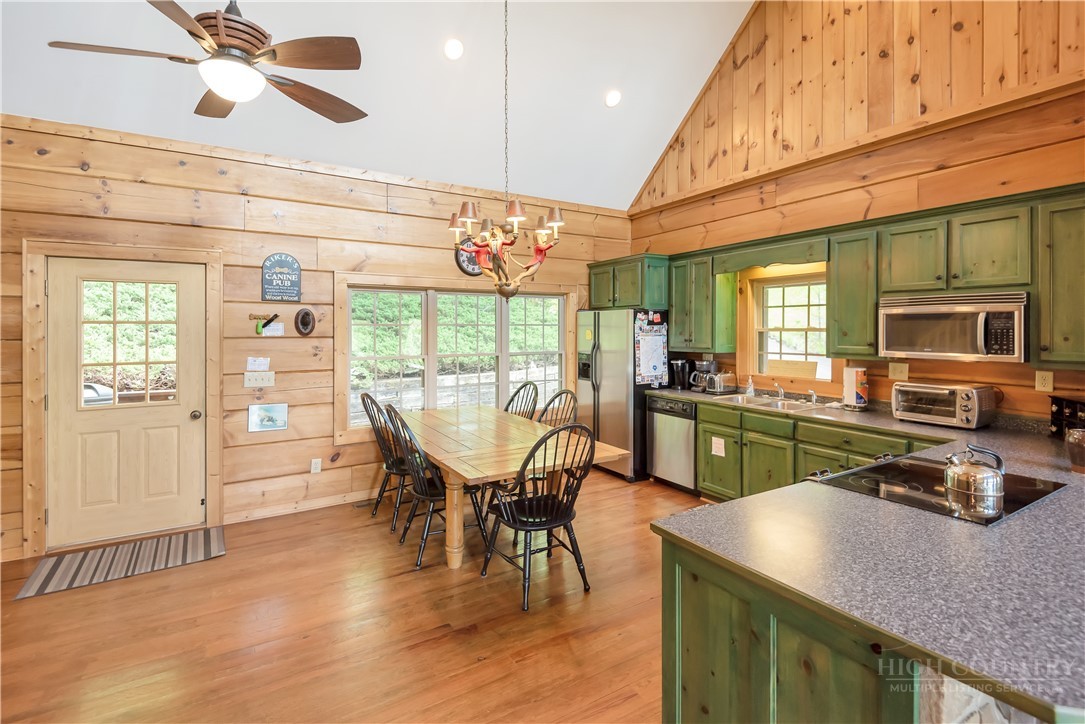 573 Canawhay Drive Property Photo 10