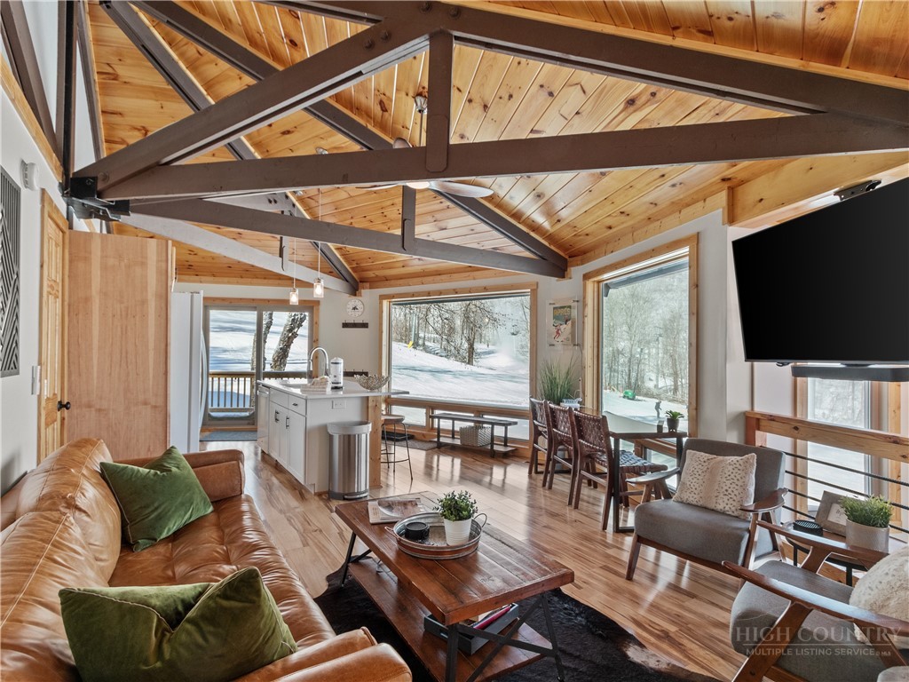 630 Briarcliff Property Photo 3