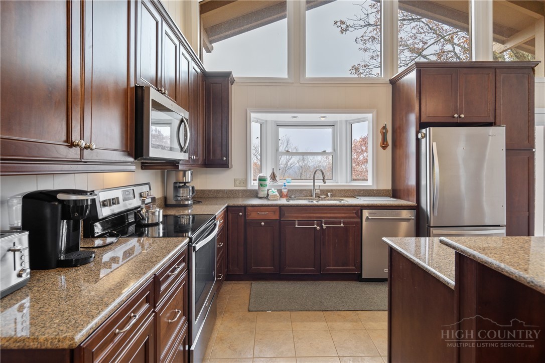 501 Saint Andrews Road Property Photo 12