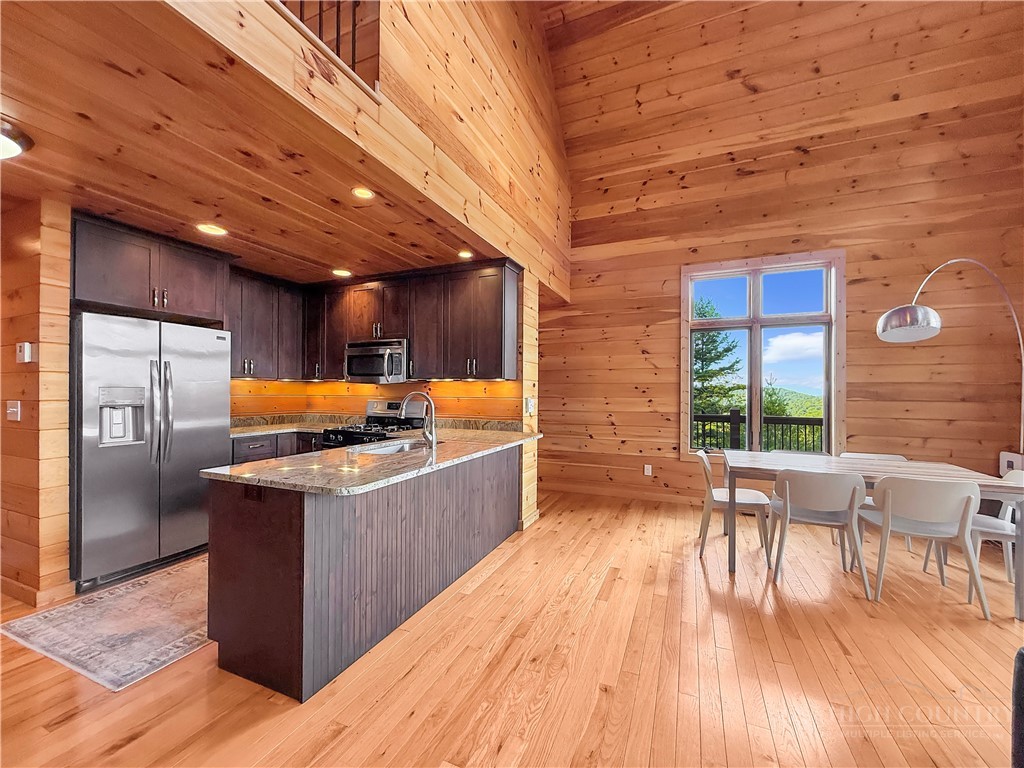 6365 Julius Drive Property Photo 12