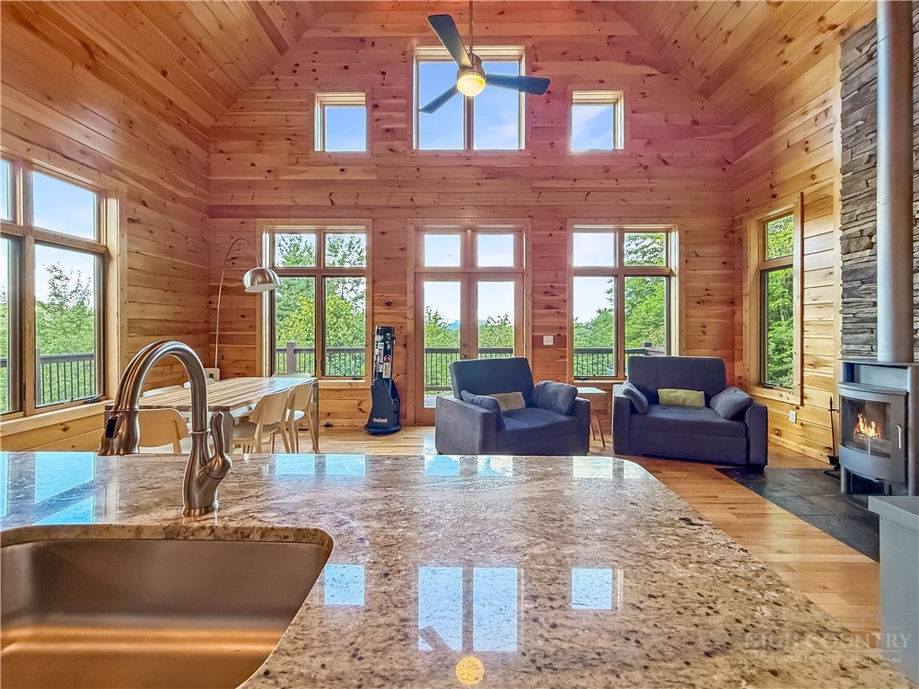 6365 Julius Drive Property Photo 15