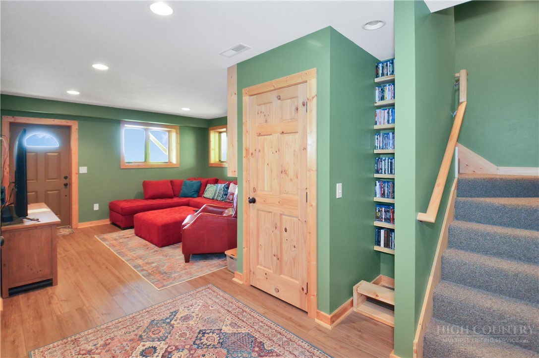 6365 Julius Drive Property Photo 28