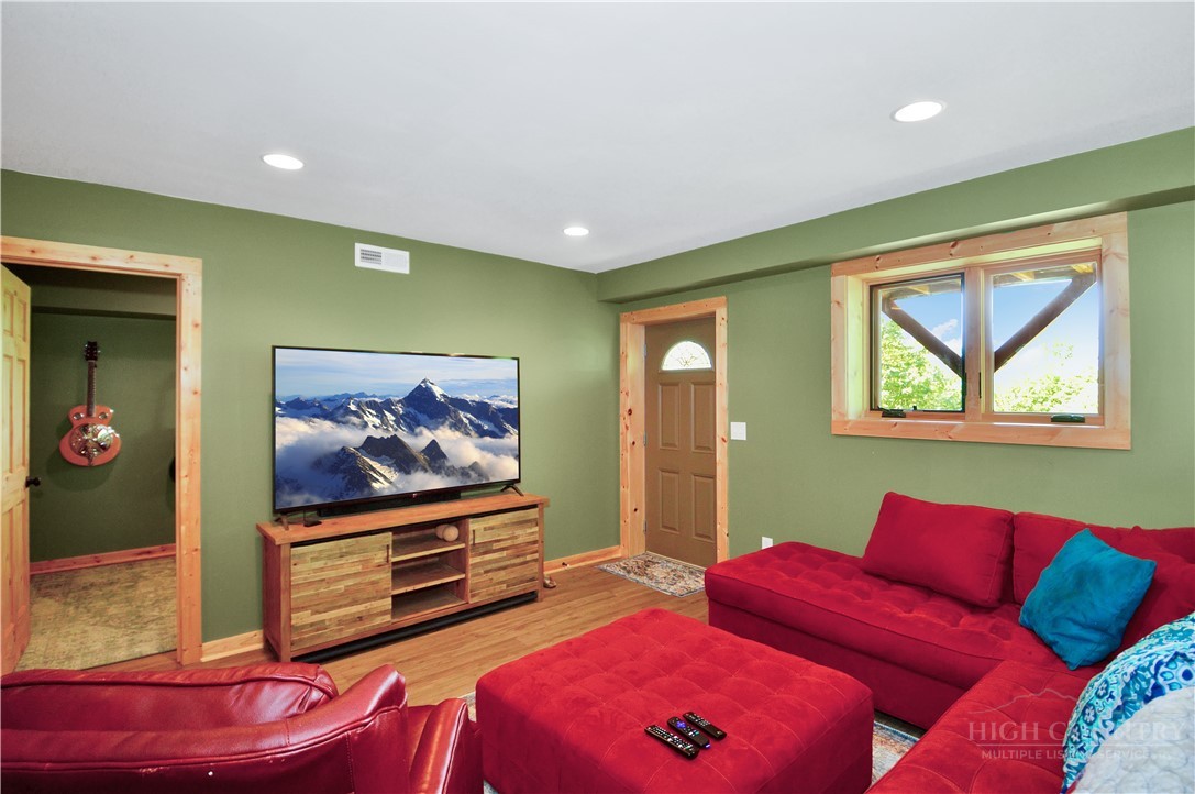 6365 Julius Drive Property Photo 30