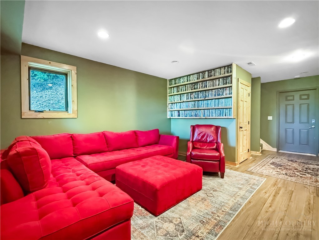 6365 Julius Drive Property Photo 32