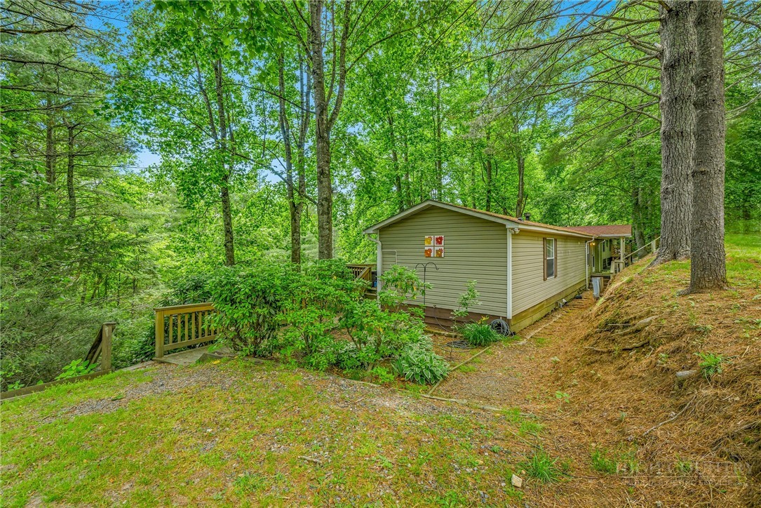 351 Laurelwood Lane Property Photo 1