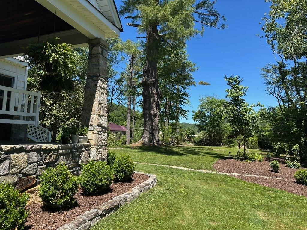 140 Library Lane Property Photo 6