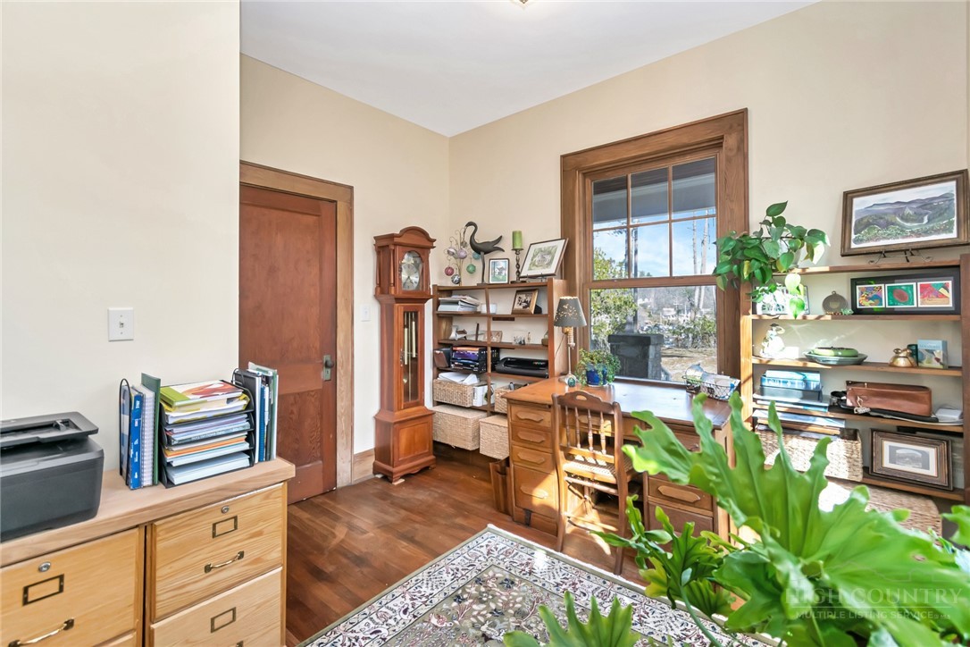 140 Library Lane Property Photo 12