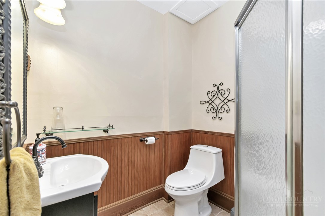 140 Library Lane Property Photo 13