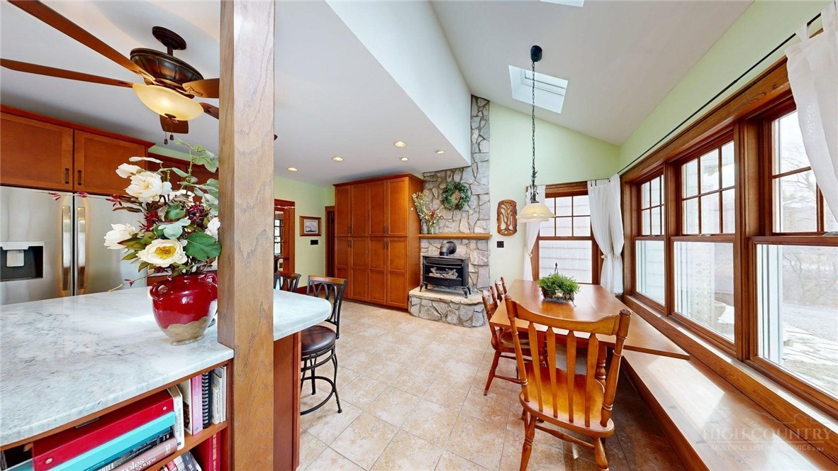 140 Library Lane Property Photo 22