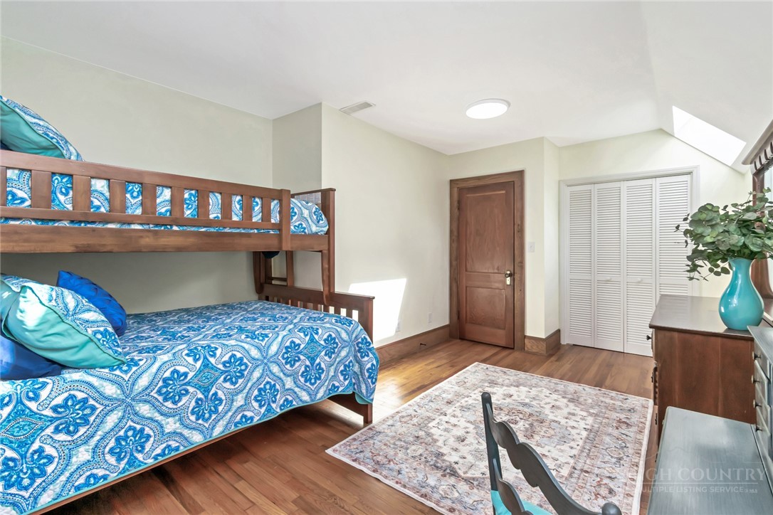 140 Library Lane Property Photo 37