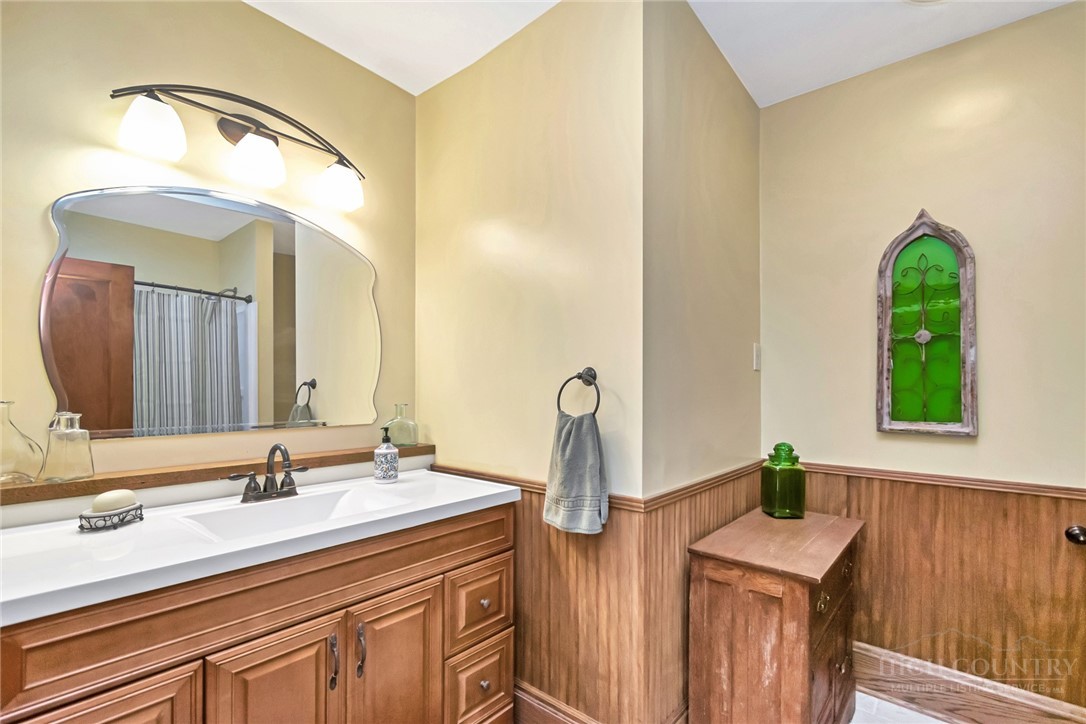 140 Library Lane Property Photo 38