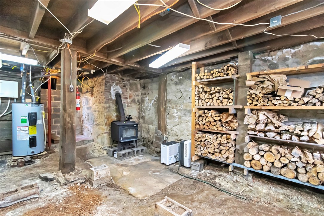 140 Library Lane Property Photo 39