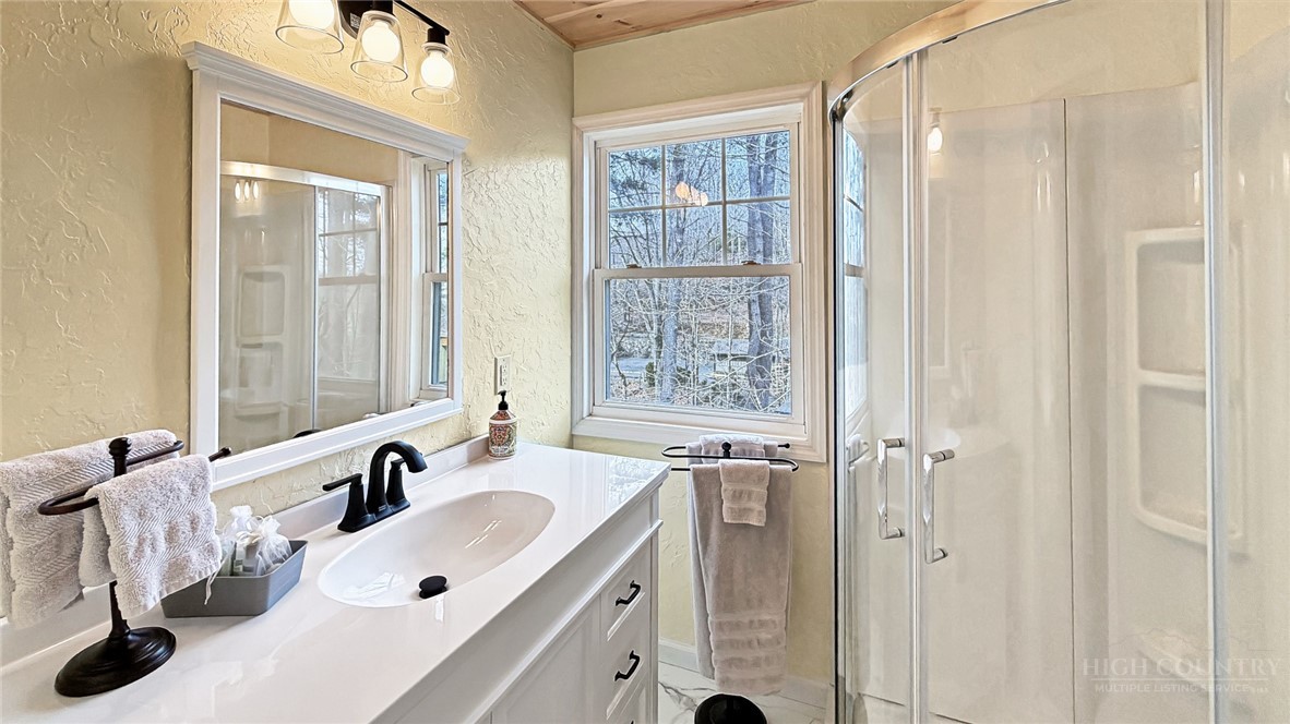 140 Library Lane Property Photo 42