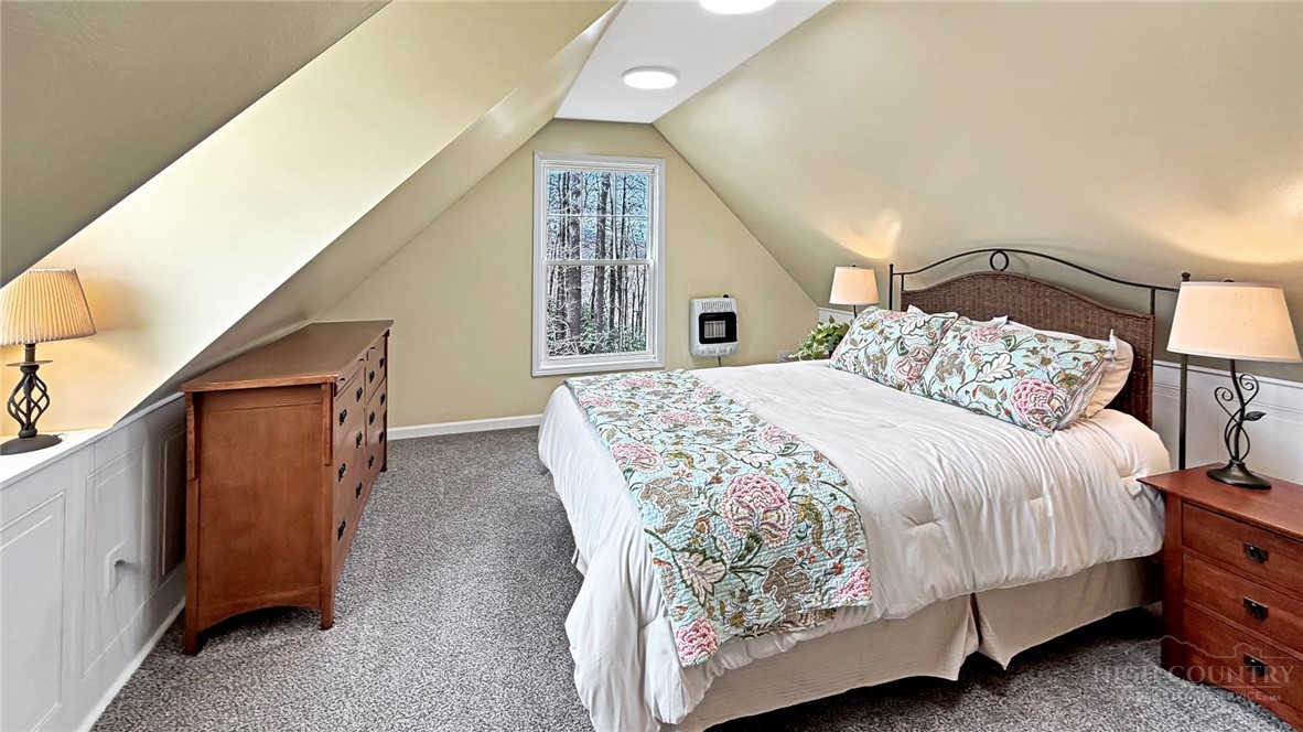 140 Library Lane Property Photo 43