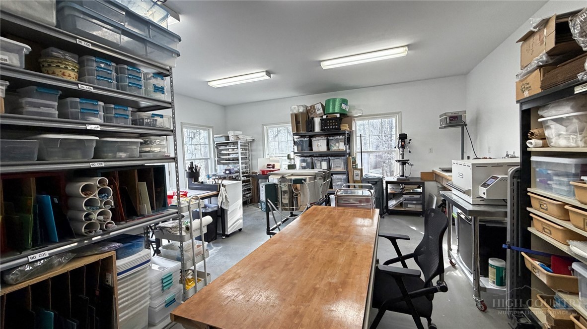 140 Library Lane Property Photo 47