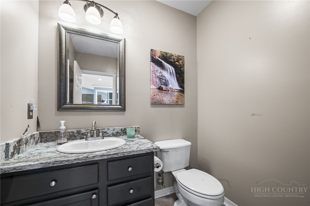 215 N Pinnacle Ridge Road Property Photo 17