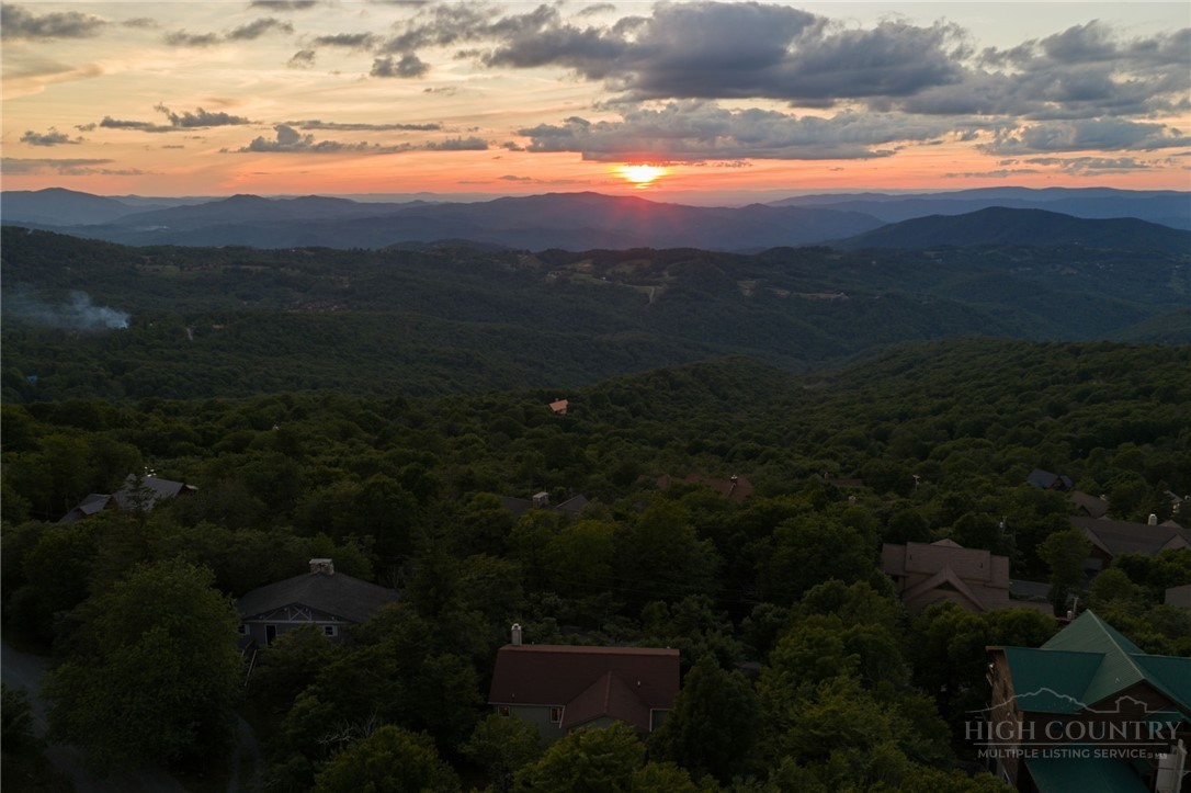 215 N Pinnacle Ridge Road Property Photo 34