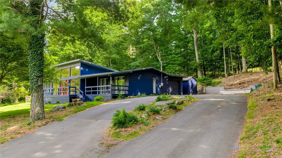 206 Oak Grove Circle Property Photo 45