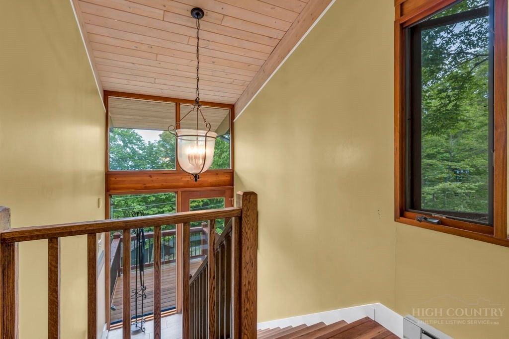 140 Lower Grouse Ridge Road Property Photo 4