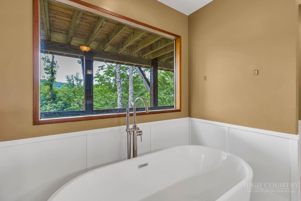 140 Lower Grouse Ridge Road Property Photo 23