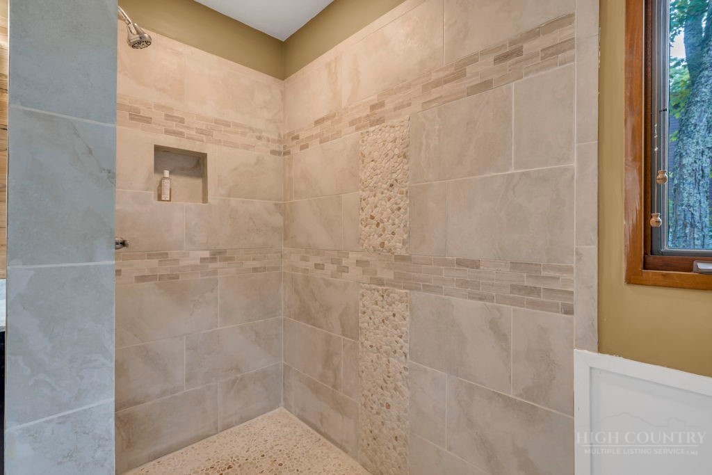 140 Lower Grouse Ridge Road Property Photo 24