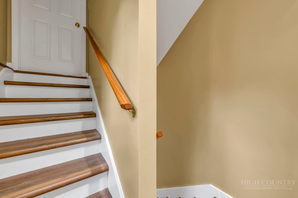 140 Lower Grouse Ridge Road Property Photo 32