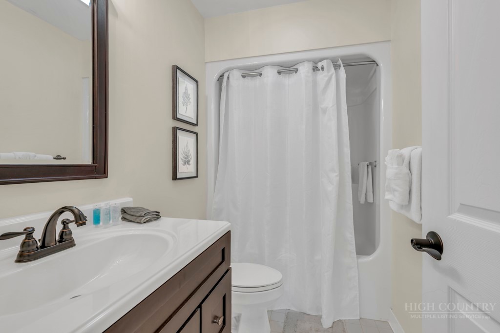 784 Alpine Drive Property Photo 20