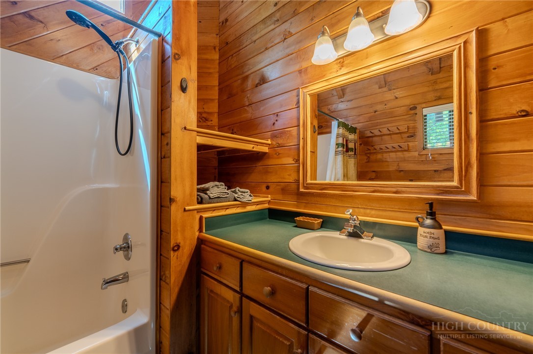49 Creekside Loop Property Photo 10