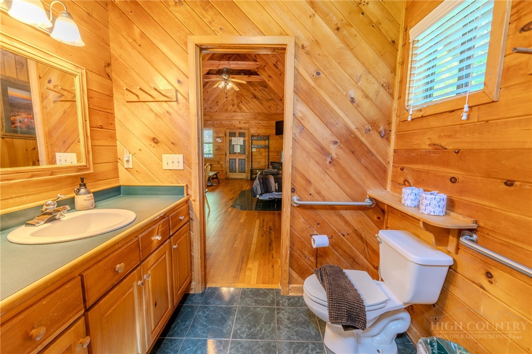 49 Creekside Loop Property Photo 12