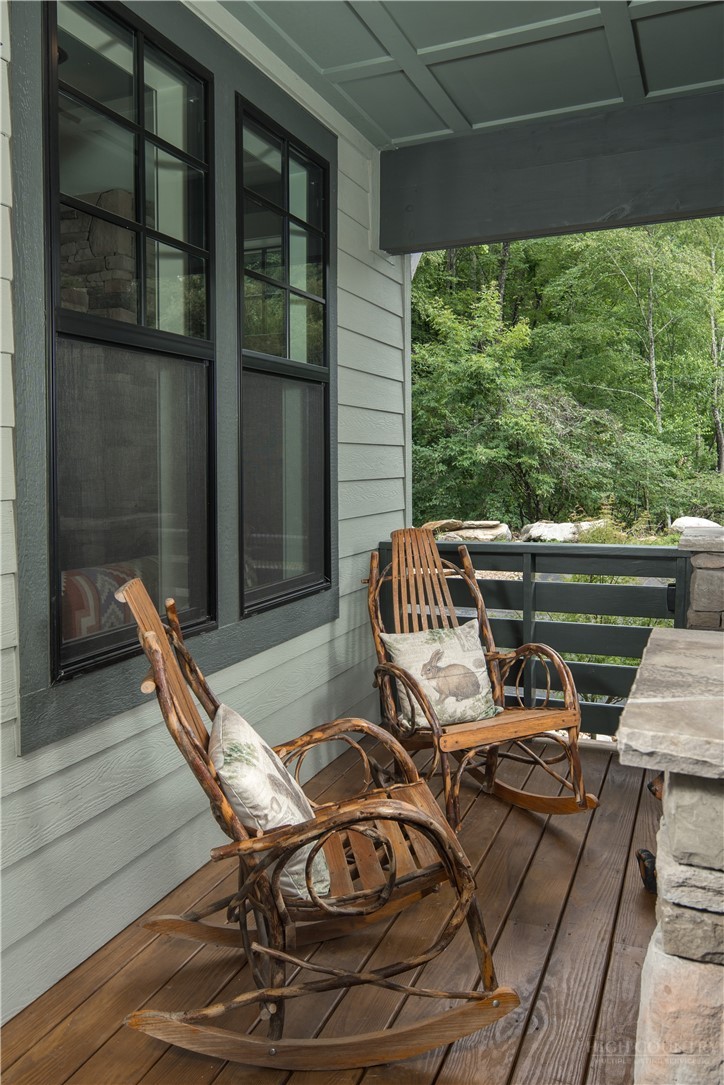 9391 Blackberry Road Property Photo 3
