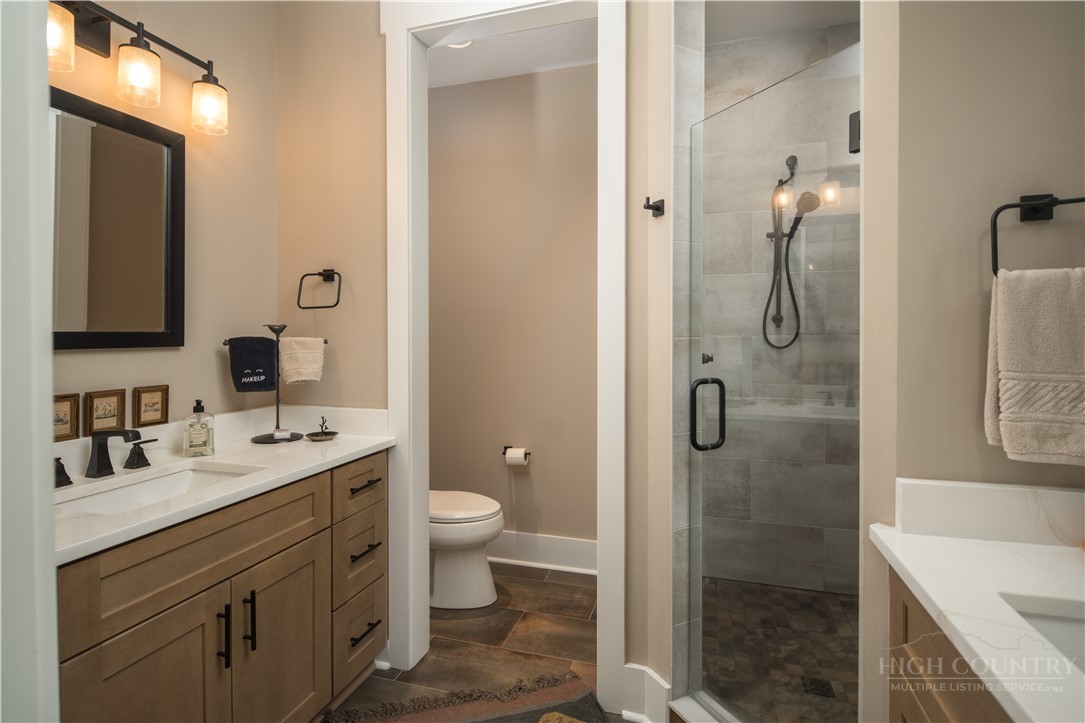 9391 Blackberry Road Property Photo 14