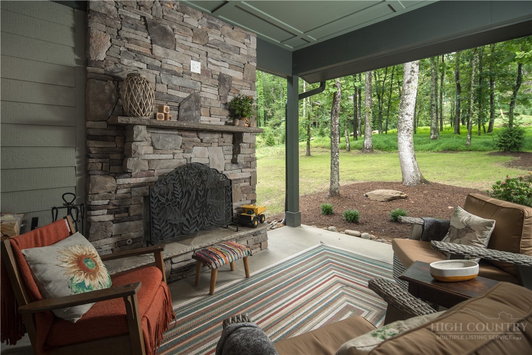 9391 Blackberry Road Property Photo 18